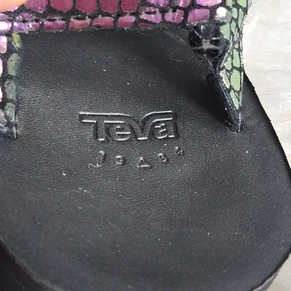 TEVA Chameleon Sandals - Picture 3 of 15